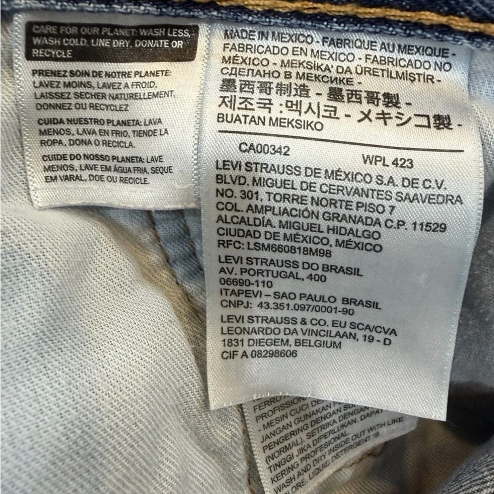Levi's 550 Relaxed fit Men's Jeans. Size W34x L36.